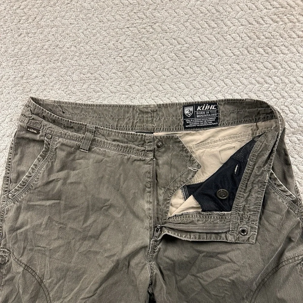 Kuhl Men's Vintage Patina Dye‎ Hiking Shorts Zip Cargo Pockets Size 36 Olive